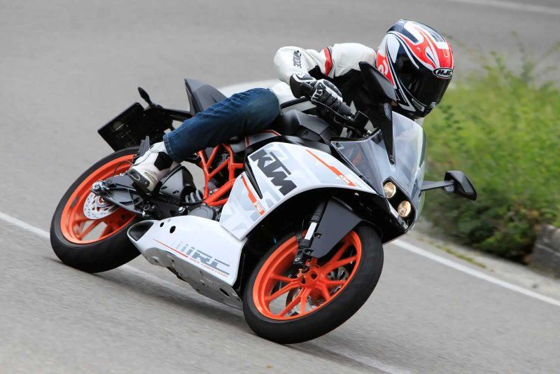 KTM RC 390 8