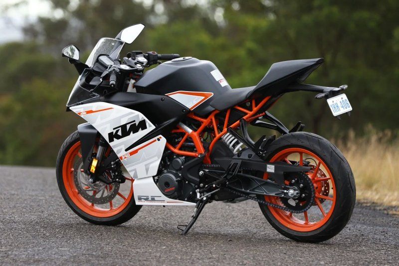 KTM RC 390 10