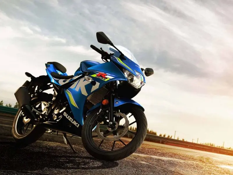 Ảnh xe Suzuki GSX R150 từ mọi góc độ 1