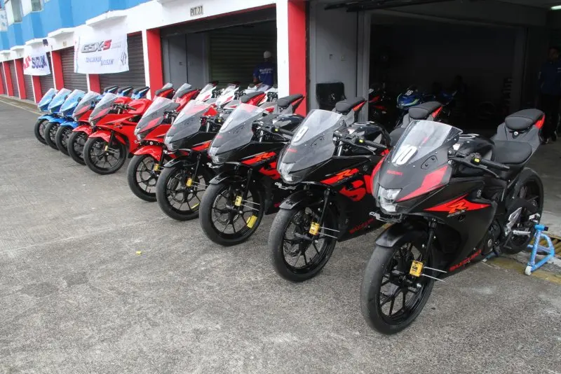 Ảnh xe Suzuki GSX R150 từ mọi góc độ 2