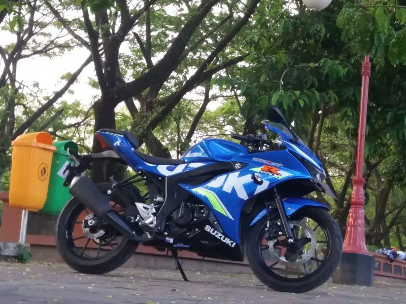 Ảnh xe Suzuki GSX R150 từ mọi góc độ 20