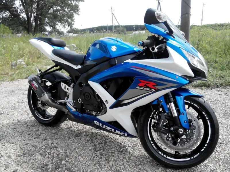 Ảnh xe Suzuki GSX R150 từ mọi góc độ 21