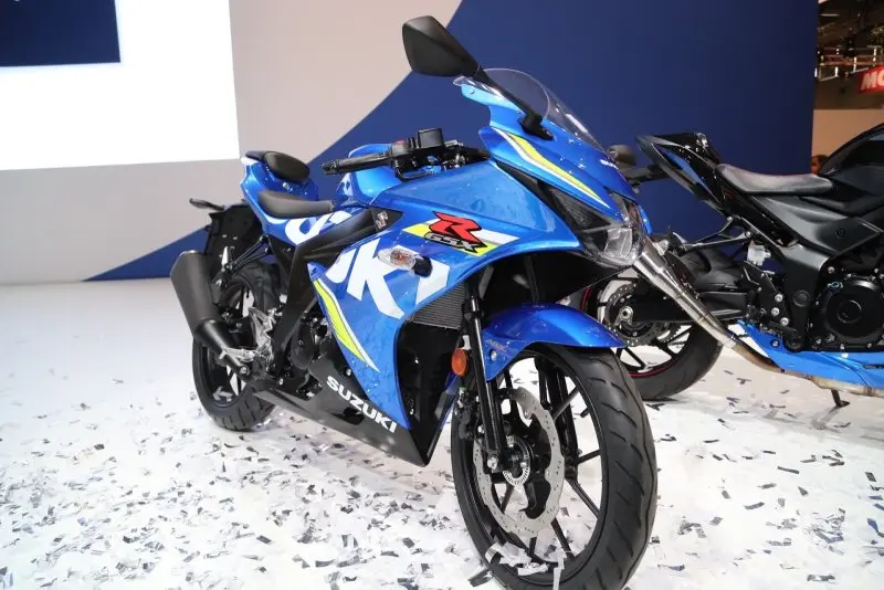 Ảnh xe Suzuki GSX R150 từ mọi góc độ 38