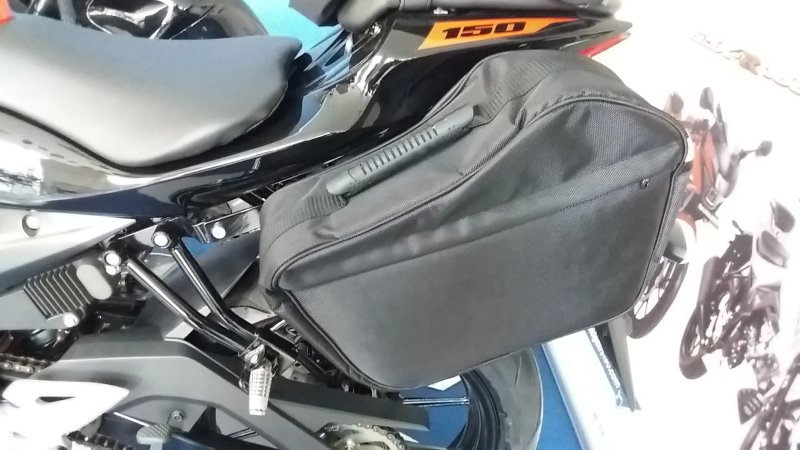 Ảnh chi tiết xe Suzuki GSX S150 1