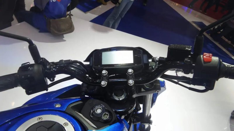Ảnh chi tiết xe Suzuki GSX S150 3