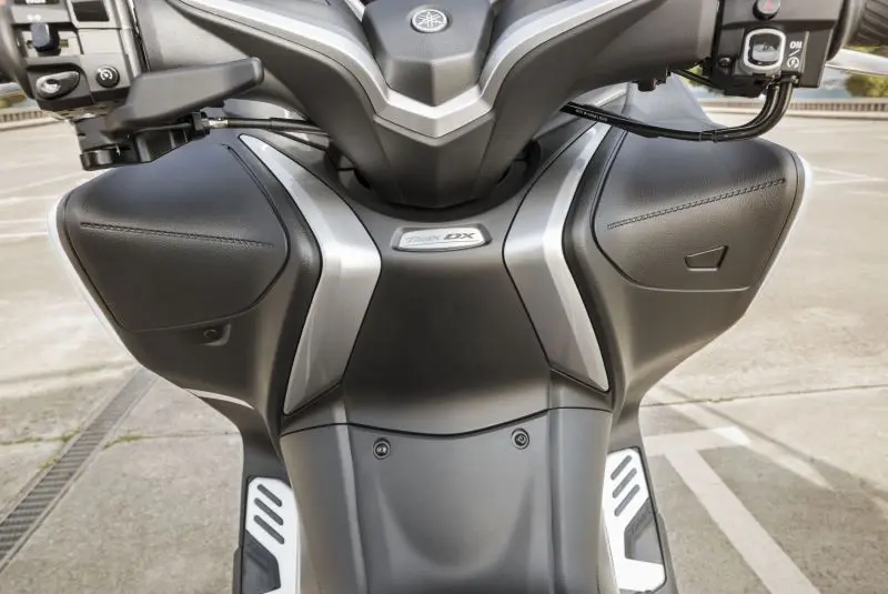 Ảnh chi tiết xe máy Yamaha TMAX DX 3