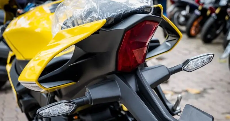 Ảnh chi tiết xe máy Yamaha YZF R1 7