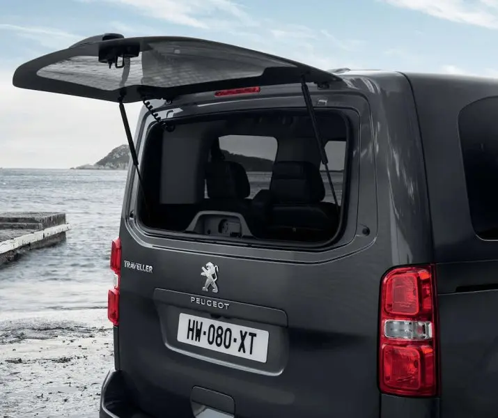 Ảnh chụp xe Peugeot Traveller sắc nét 1