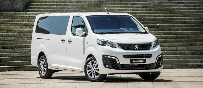 Ảnh chụp xe Peugeot Traveller sắc nét 15