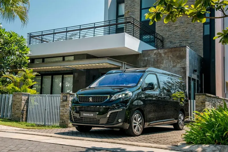 Ảnh chụp xe Peugeot Traveller sắc nét 19