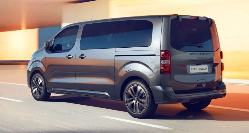 Ảnh chụp xe Peugeot Traveller sắc nét 24
