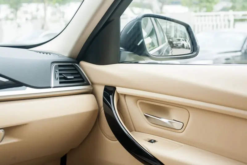 Tải hình ảnh đẹp xe BMW 320i miễn phí 7