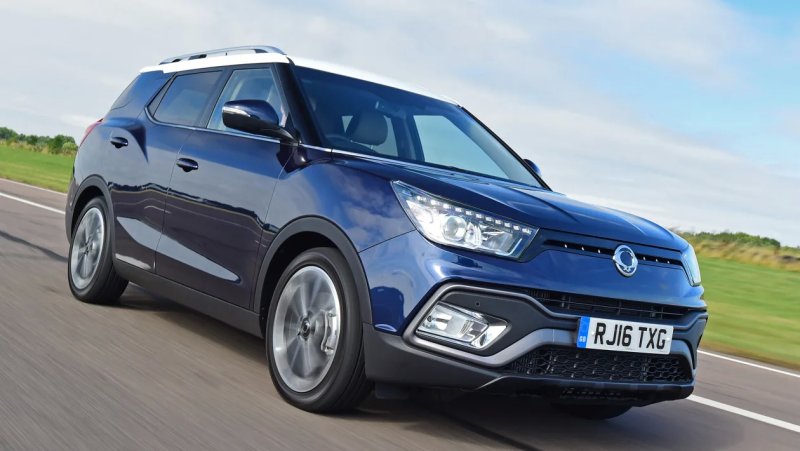 Chi tiết ngoại thất của xe Ssangyong Tivoli 13