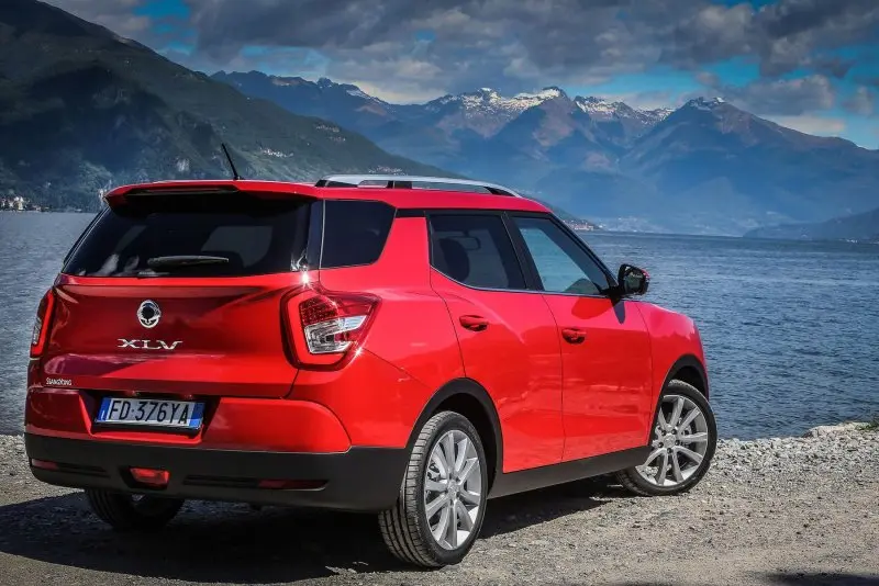 Chi tiết ngoại thất của xe Ssangyong Tivoli 19
