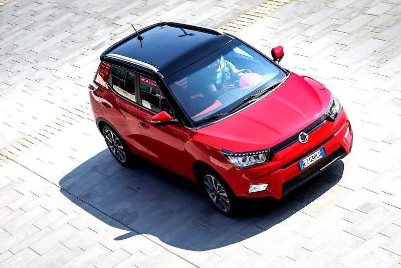Chi tiết ngoại thất của xe Ssangyong Tivoli 32