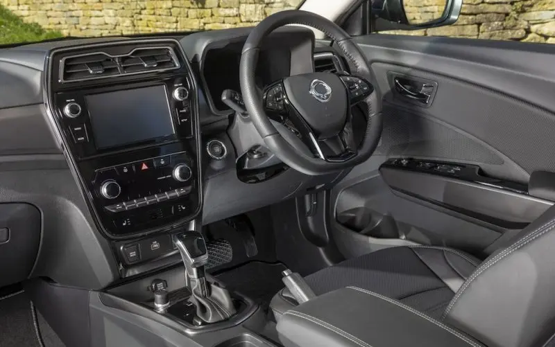 Nội thất sang trọng của xe Ssangyong Tivoli 10