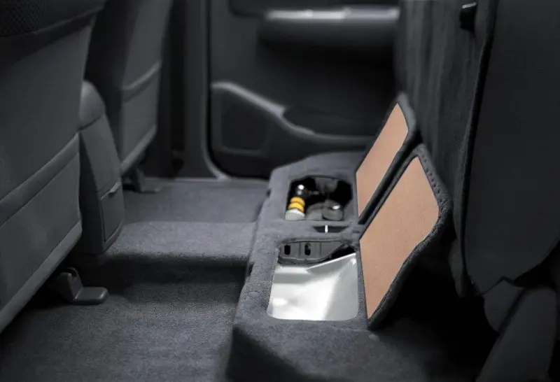 Ảnh xe Toyota Hilux từ góc nhìn chi tiết 20