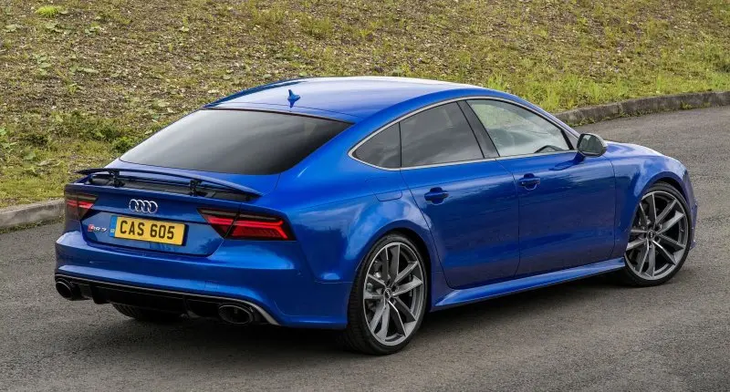 Cận cảnh xe Audi RS7 sắc nét nhất 16