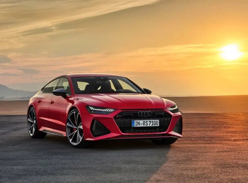 Cận cảnh xe Audi RS7 sắc nét nhất 18