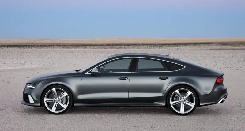 Cận cảnh xe Audi RS7 sắc nét nhất 5