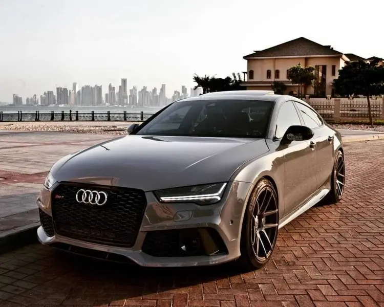 Cận cảnh xe Audi RS7 sắc nét nhất 6