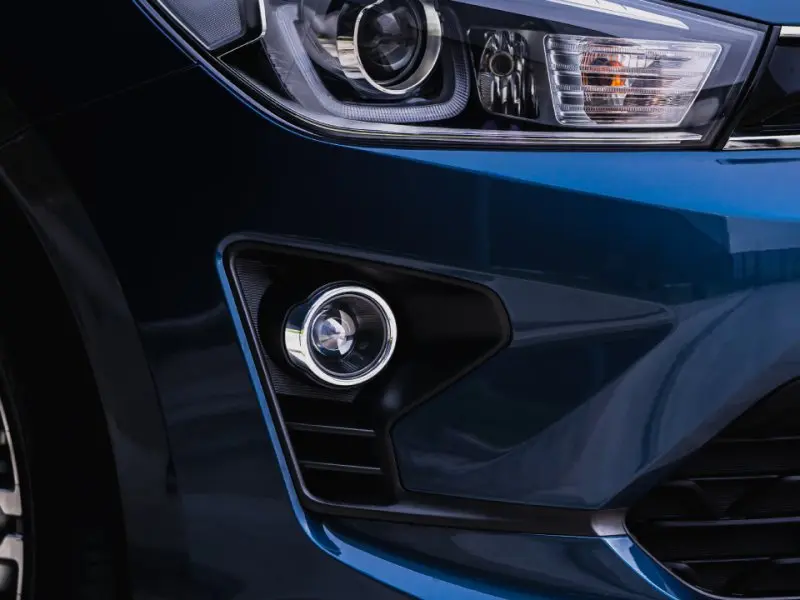 Hình ảnh xe Kia Rio Hatchback với màu sắc đa dạng 2