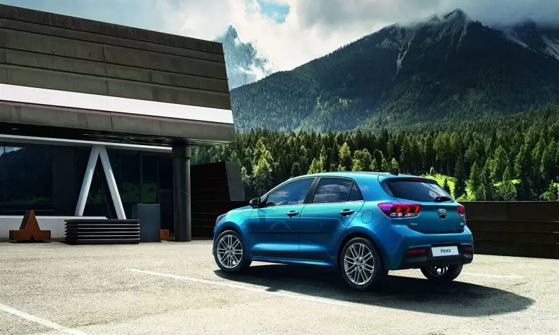 Hình ảnh xe Kia Rio Hatchback với màu sắc đa dạng 23