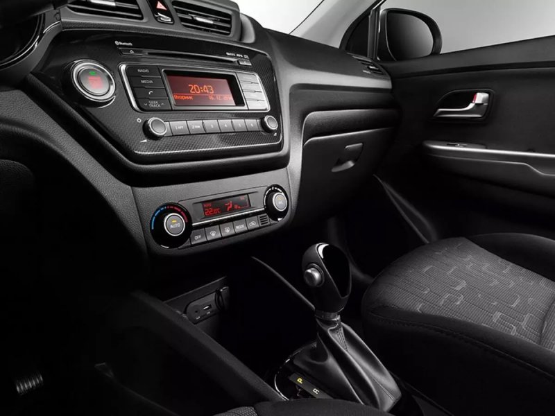 Thư viện ảnh xe Kia Rio Hatchback với góc nhìn độc đáo 1