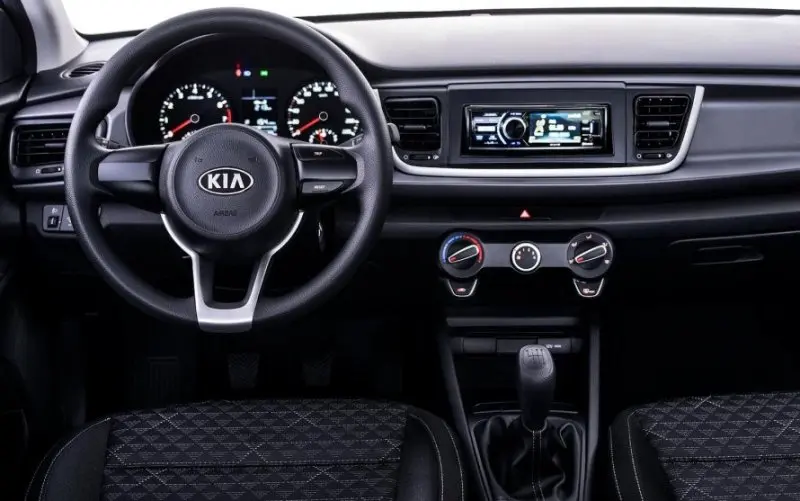 Thư viện ảnh xe Kia Rio Hatchback với góc nhìn độc đáo 2