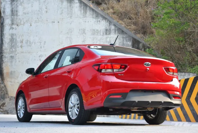 Hình ảnh xe Kia Rio Hatchback với màu sắc đa dạng 9