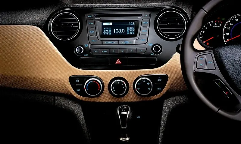 Chi tiết nội thất sang trọng của xe Hyundai i10 14