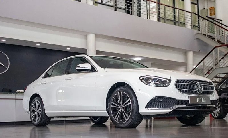 Hình ảnh xe Mercedes E180 chất lượng cao 15