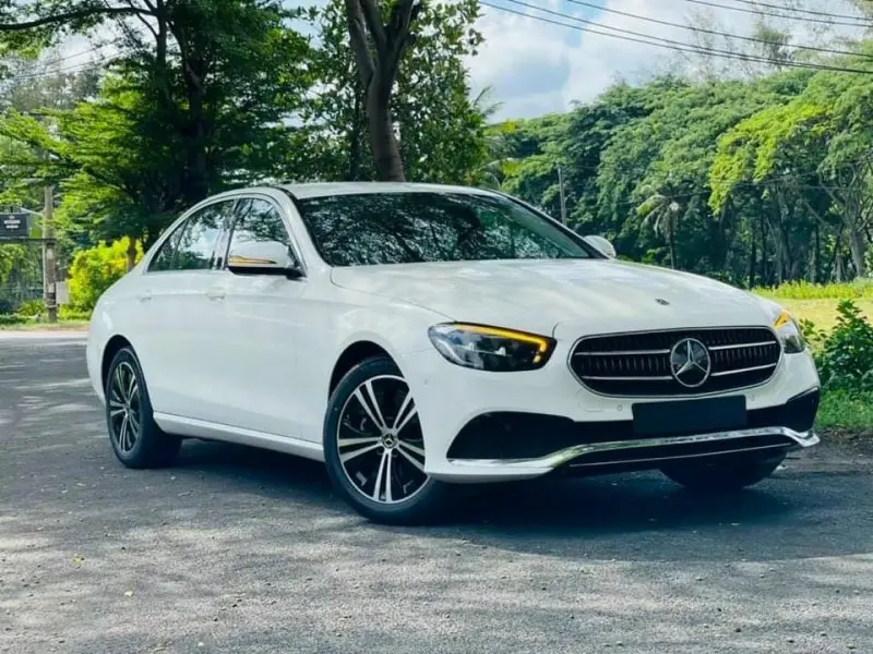 Hình ảnh xe Mercedes E180 chất lượng cao 16