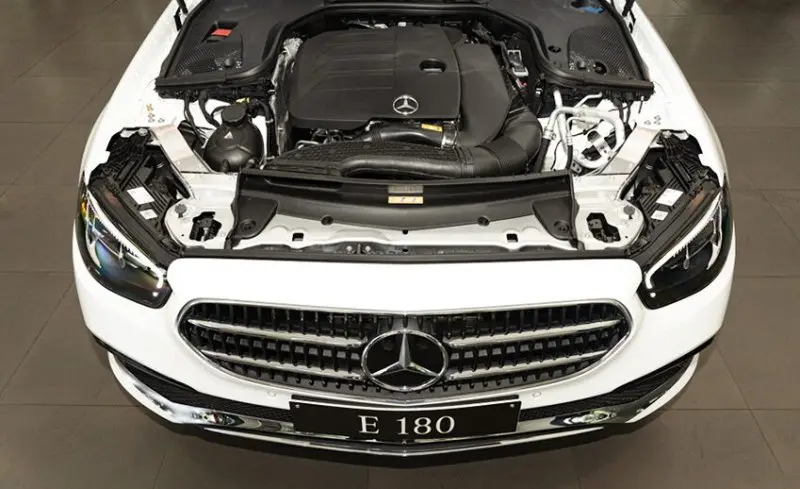 Nội thất sang trọng của xe Mercedes E180 2