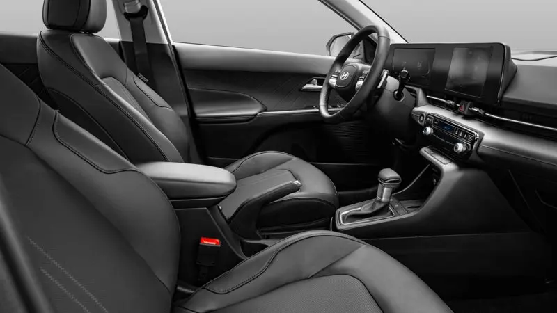 Thiết kế nội thất tinh tế của xe Hyundai Accent 21