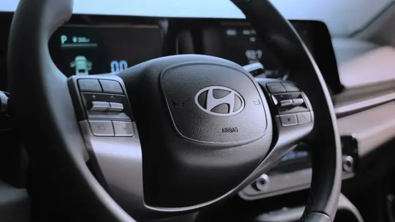 Thiết kế nội thất tinh tế của xe Hyundai Accent 23