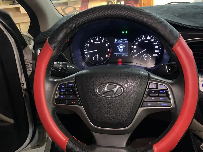 Thiết kế nội thất tinh tế của xe Hyundai Accent 24