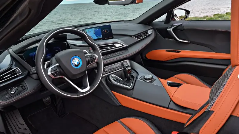 Chi tiết ảnh xe BMW i8 từ trong ra ngoài 6