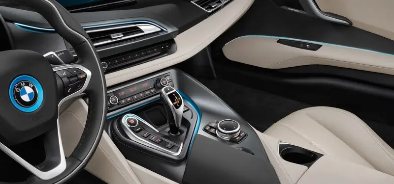 Chi tiết ảnh xe BMW i8 từ trong ra ngoài 9