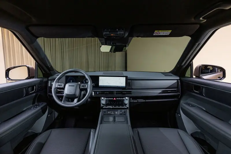 Xem hình ảnh chi tiết Hyundai Santa Fe độc đáo 17