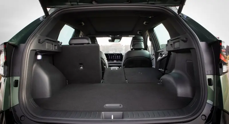 Nội thất sang trọng của dòng xe Kia Sportageo 12