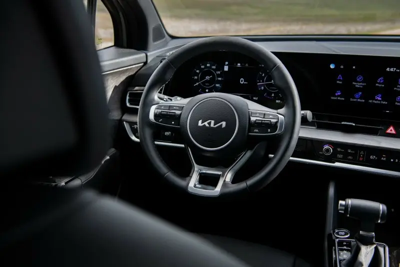 Nội thất sang trọng của dòng xe Kia Sportageo 16