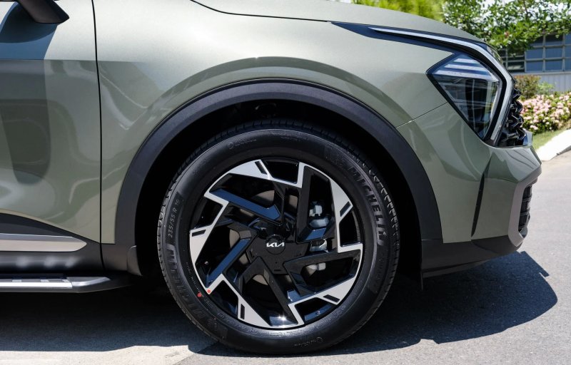 Mãn nhãn với ảnh xe Kia Sportageo với góc nhìn đa chiều 11