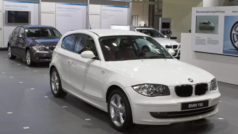 BMW 118i 04
