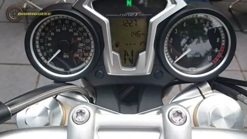 BMW R Nine T 7 BMW R Nine T 7