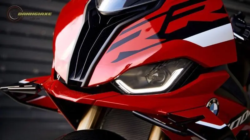 BMW S 1000 RR 18 BMW S 1000 RR 18