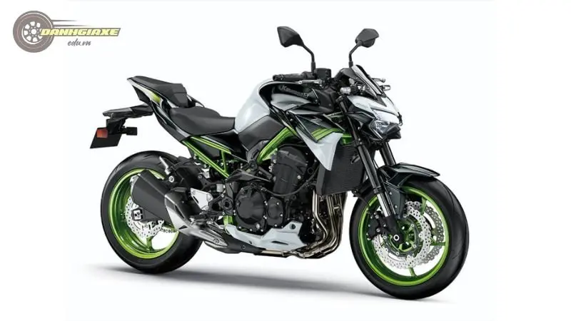 Kawasaki Z900 3