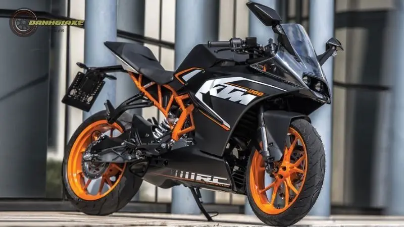 KTM RC 200 1