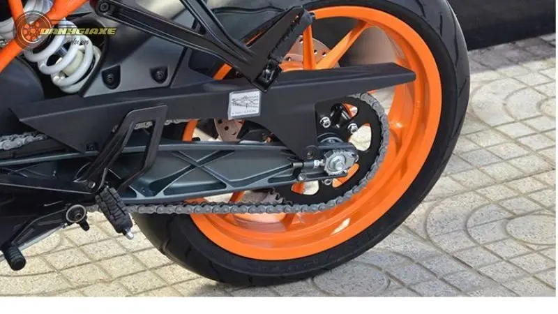 KTM RC 200 10