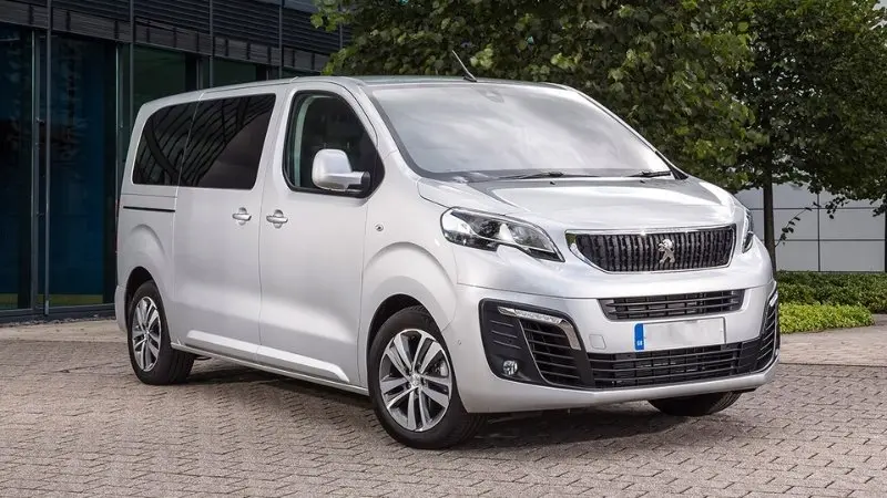 Peugeot Traveller 02